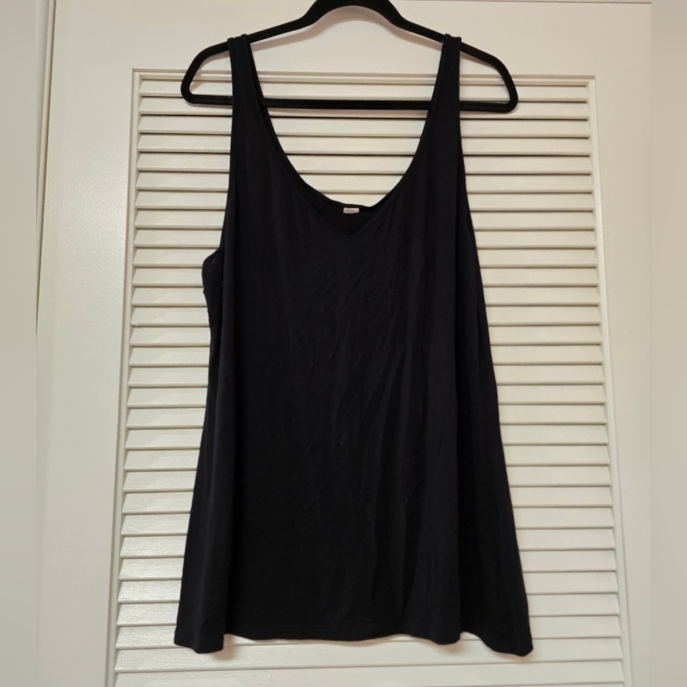 Old Navy - (Plus-Size) Black Lightweight Sleeveless V-Neck Tank Top